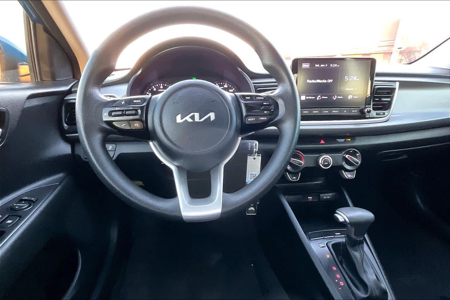 Thumbnail: 2022 Kia Rio - 13