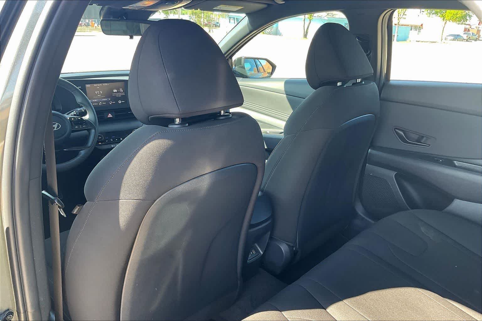 Thumbnail: 2025 Hyundai Elantra - 12