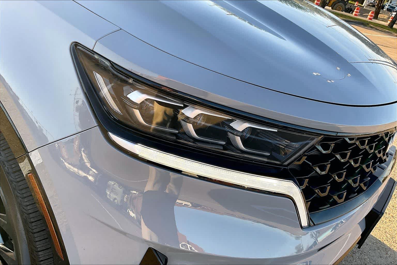 Thumbnail: 2023 Kia Sorento - 31