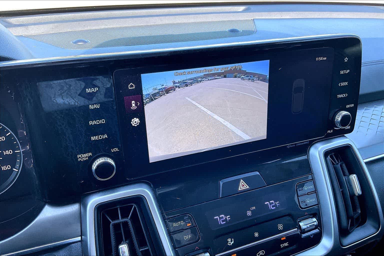 Thumbnail: 2023 Kia Sorento - 25