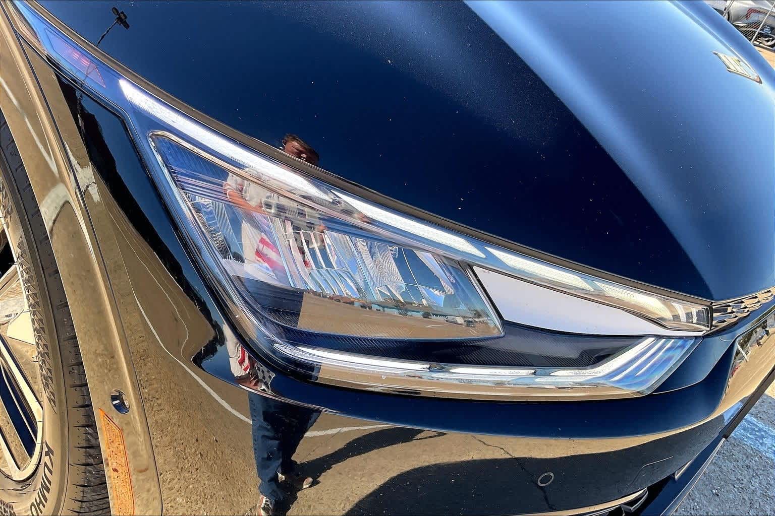 Thumbnail: 2023 Kia EV6 - 31