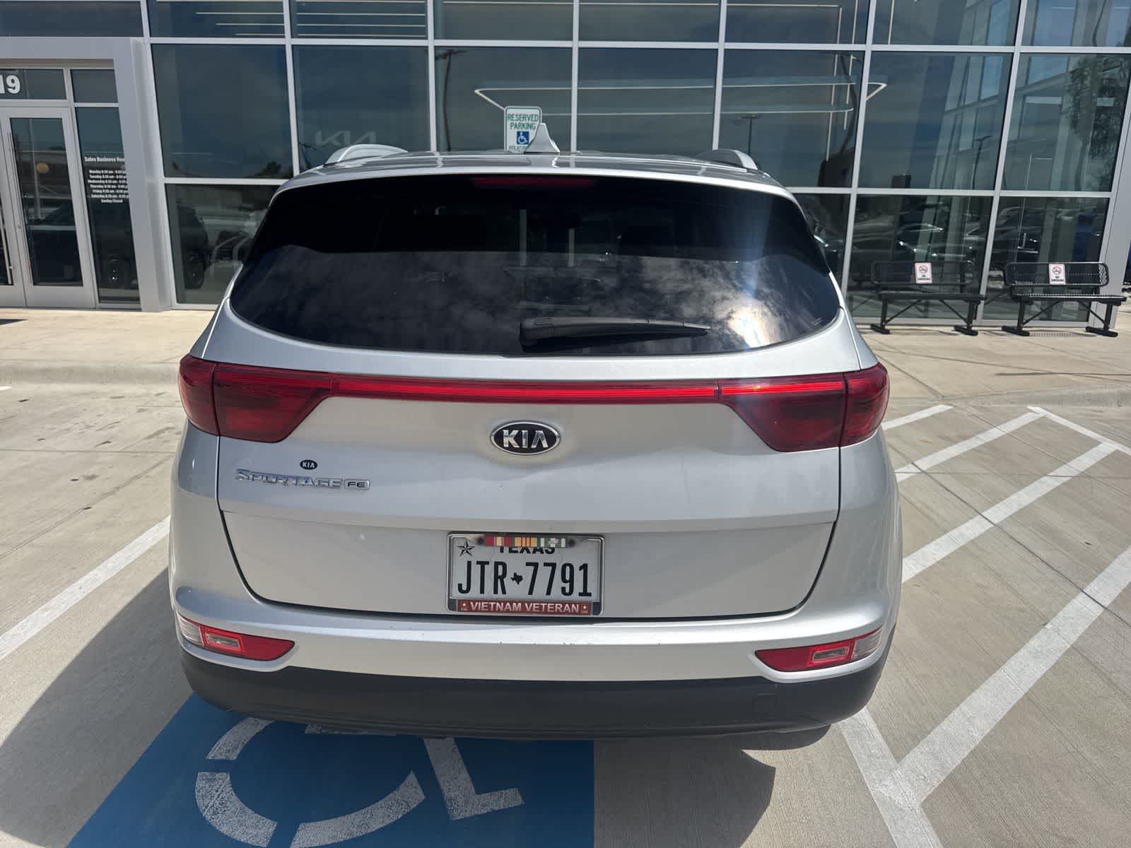 Thumbnail: 2017 Kia Sportage - 5