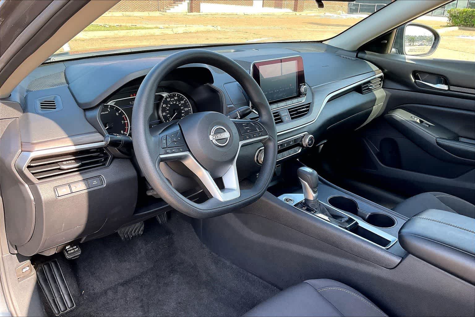 Thumbnail: 2025 Nissan Altima - 2
