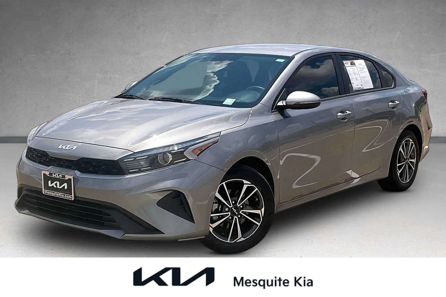 Thumbnail: 2023 Kia Forte - 1