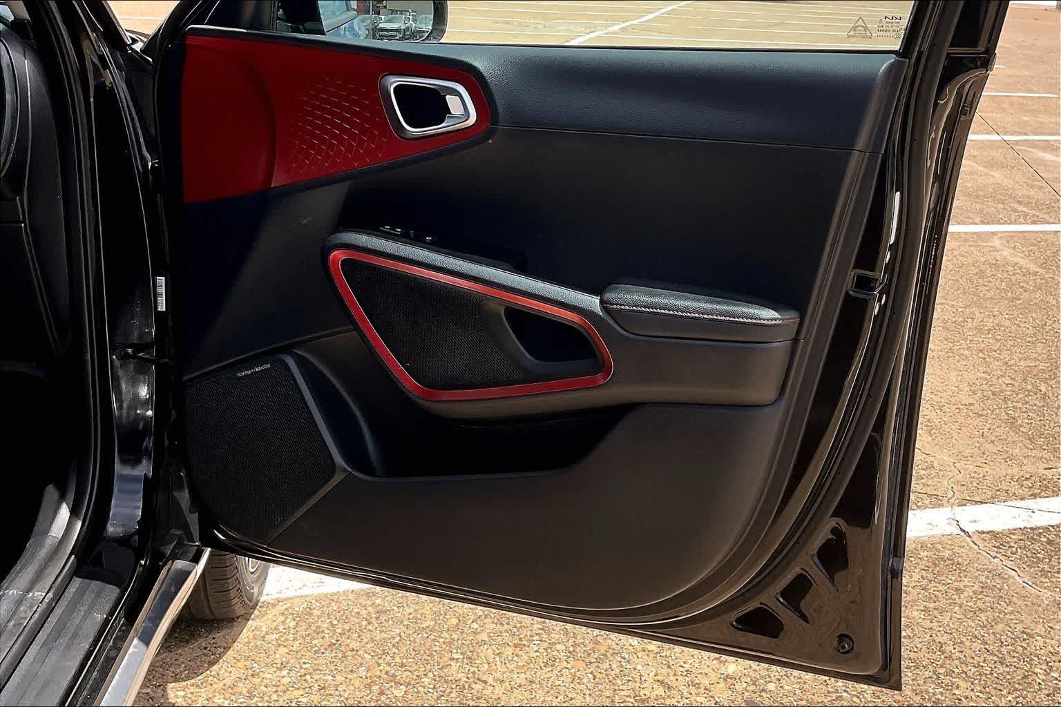 Thumbnail: 2023 Kia Soul - 25