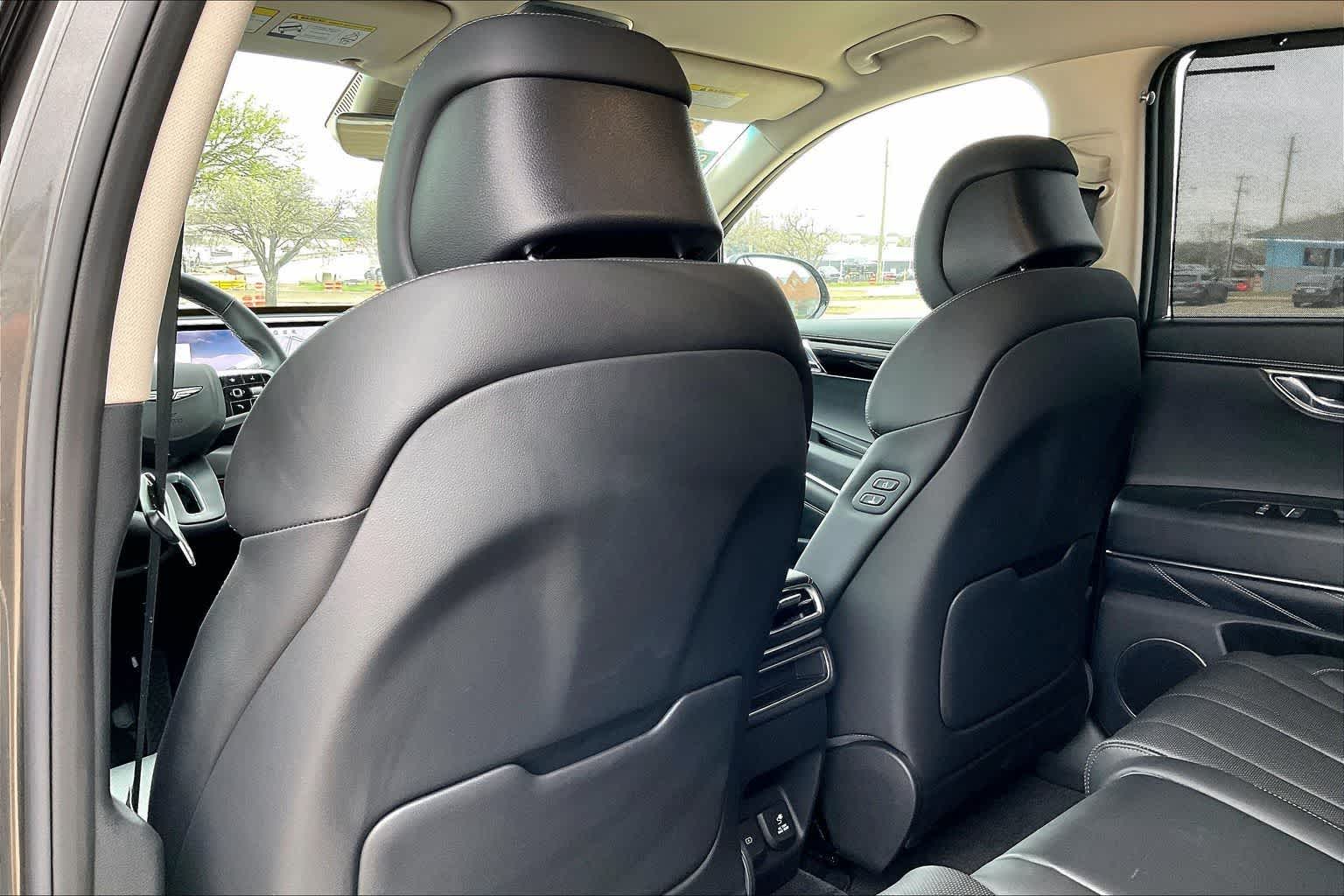 Thumbnail: 2025 Genesis GV80 - 12