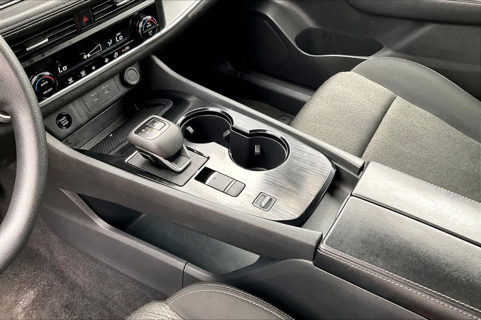 Thumbnail: 2024 Nissan Rogue - 16