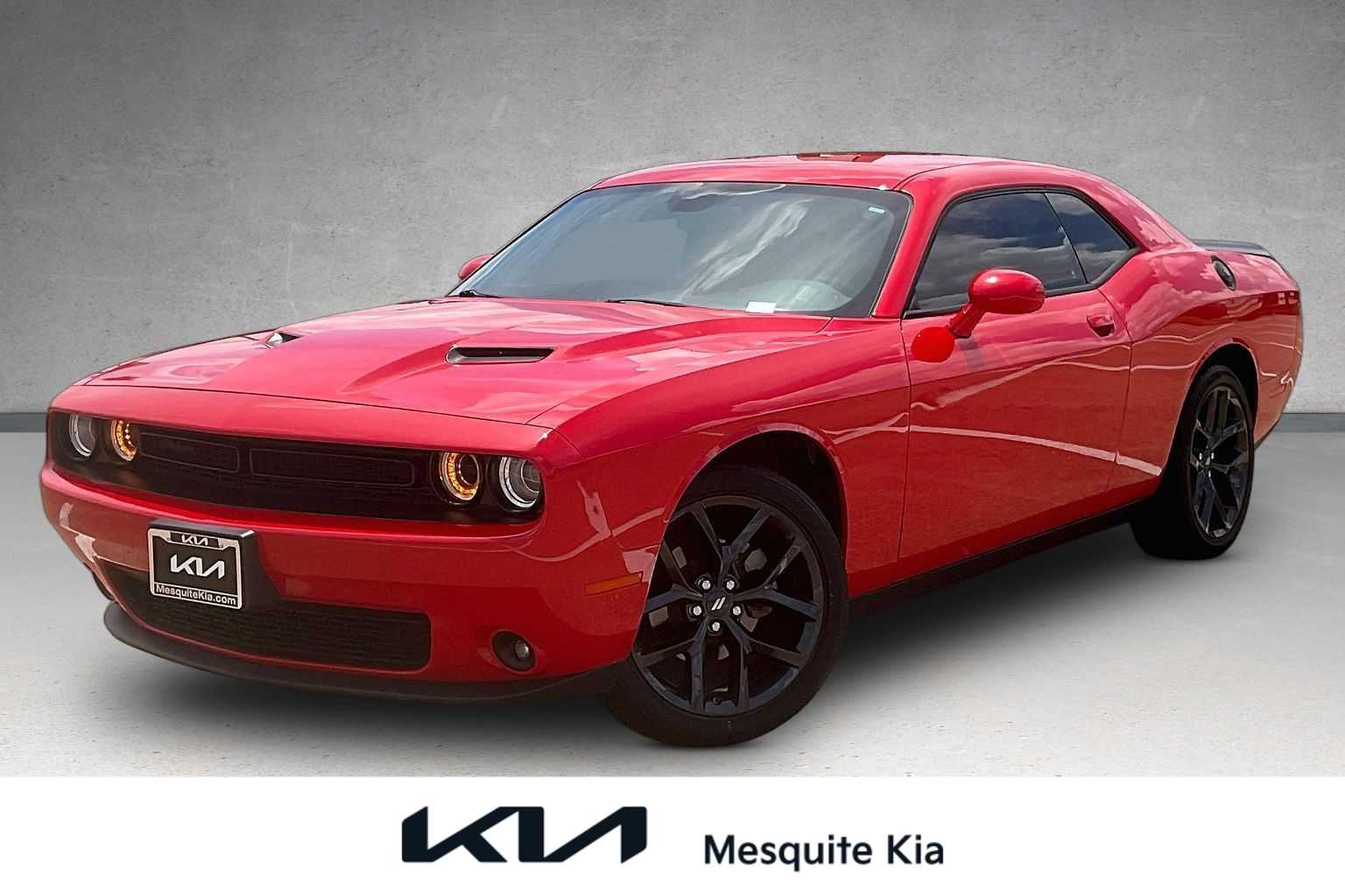 2023 Dodge Challenger SXT Auto's photo