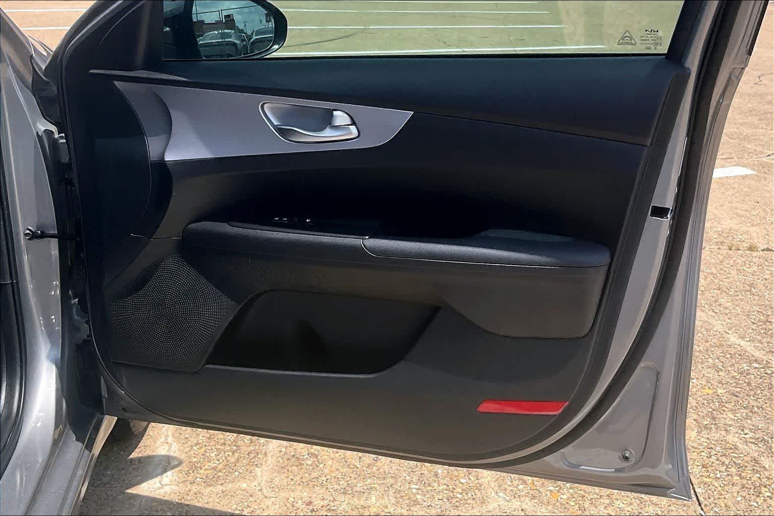 Thumbnail: 2023 Kia Forte - 26