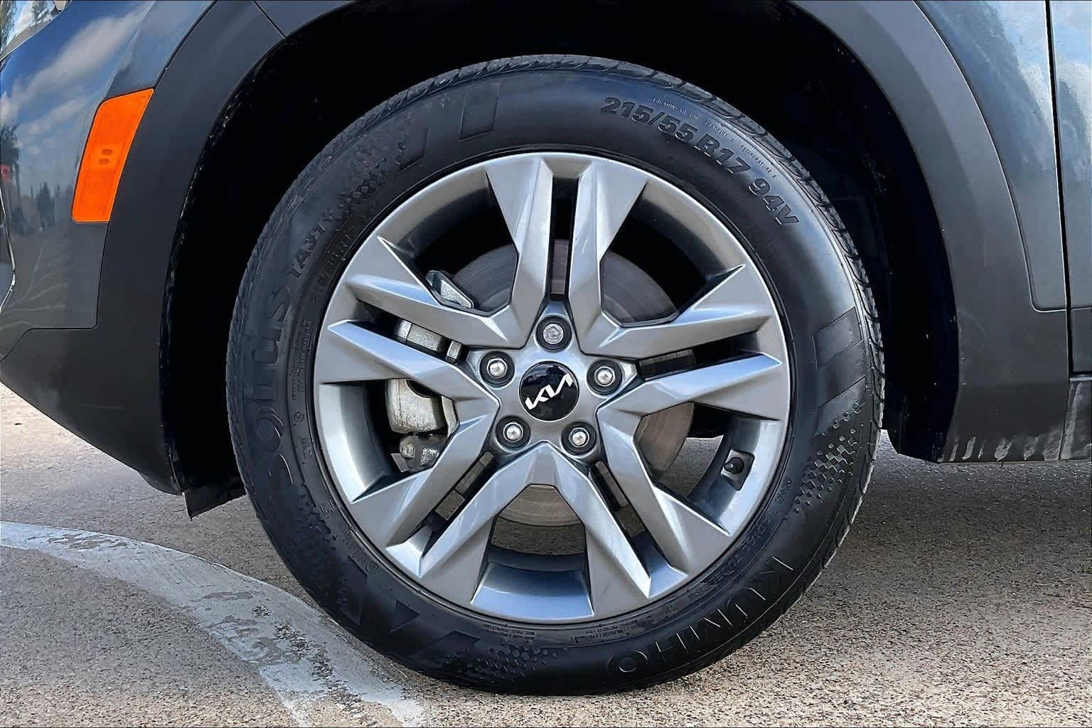 Thumbnail: 2023 Kia Seltos - 8