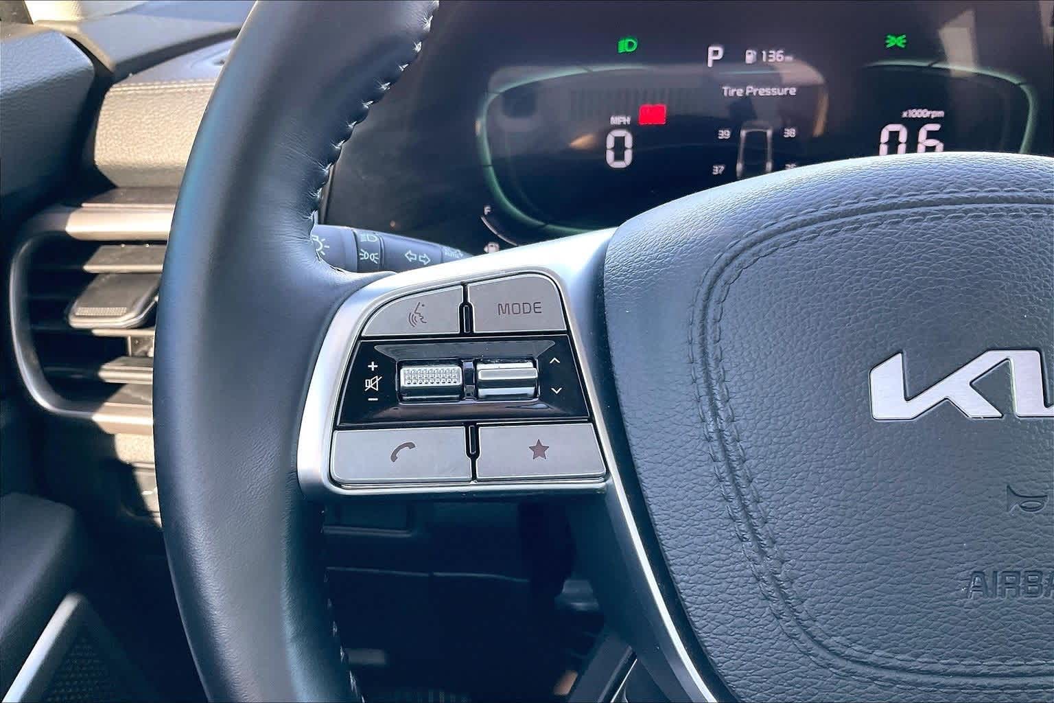 Thumbnail: 2023 Kia Telluride - 24