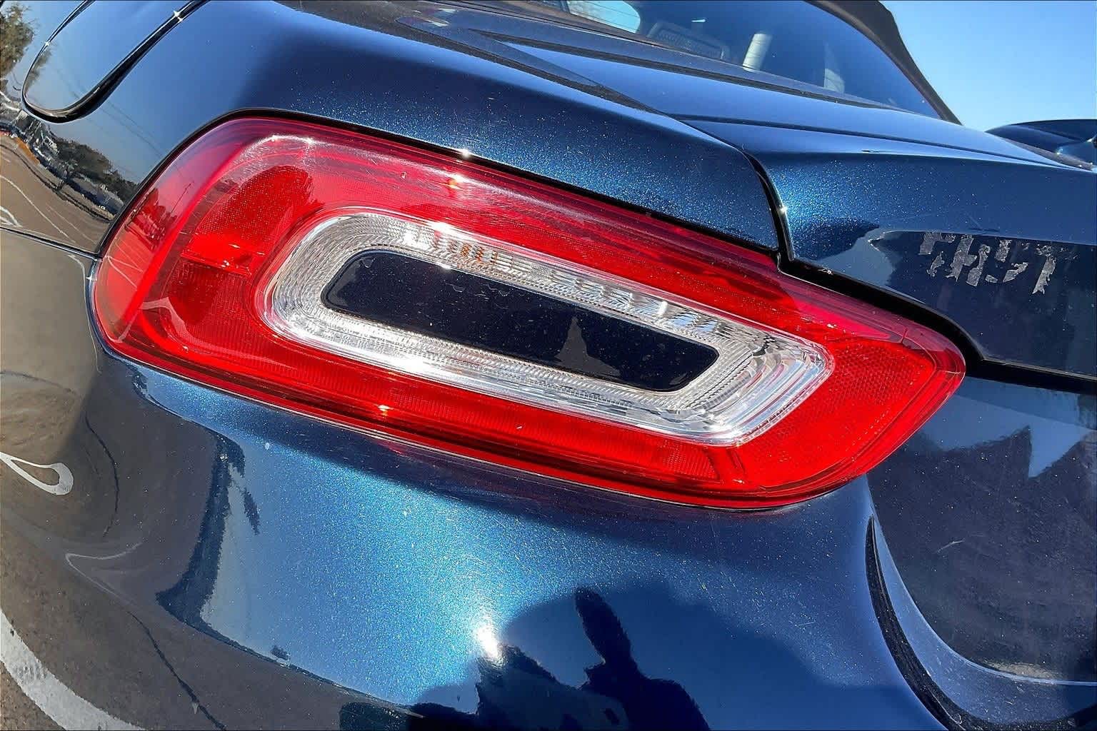 Thumbnail: 2018 Fiat 124 Spider - 28