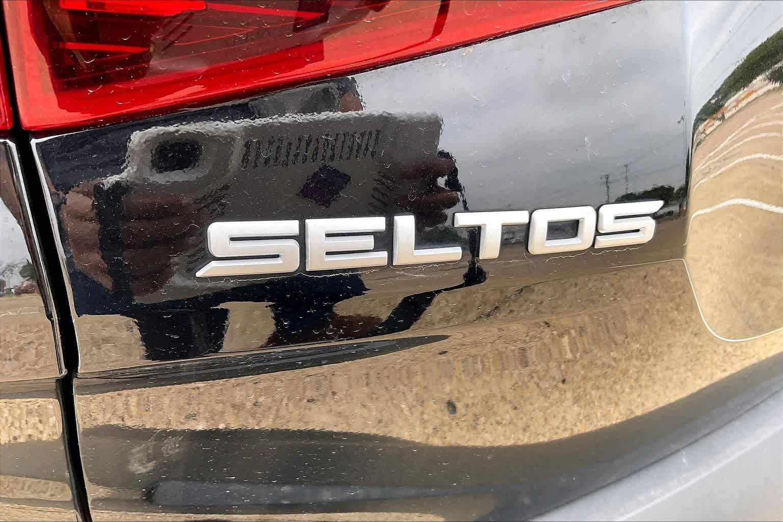 Thumbnail: 2023 Kia Seltos - 7