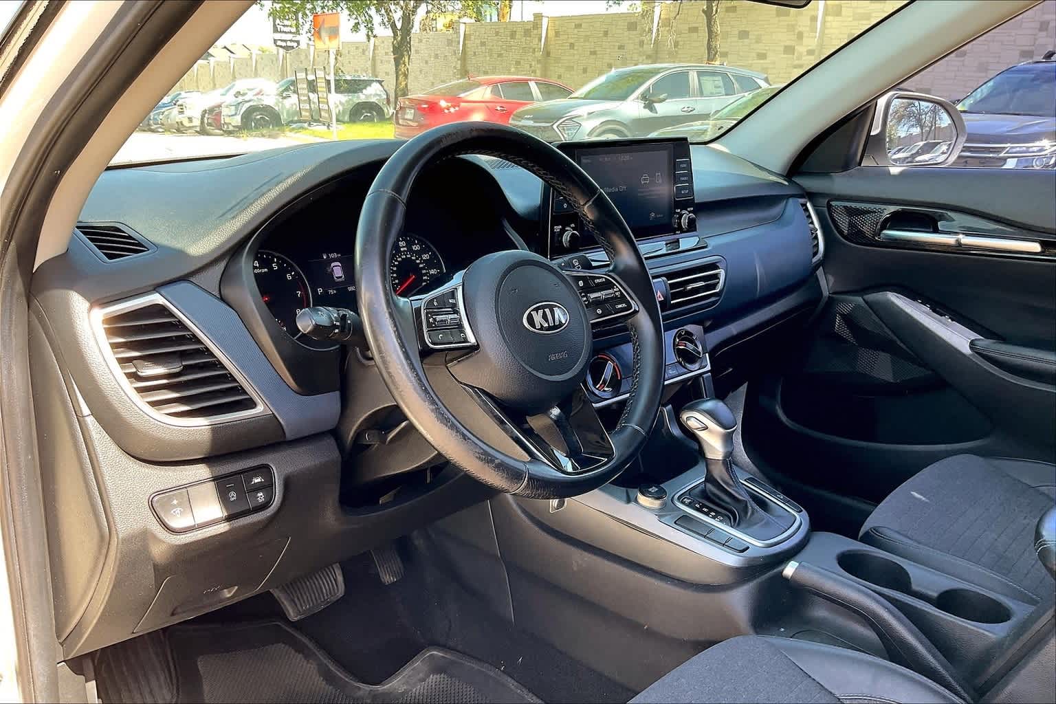 Thumbnail: 2021 Kia Seltos - 2
