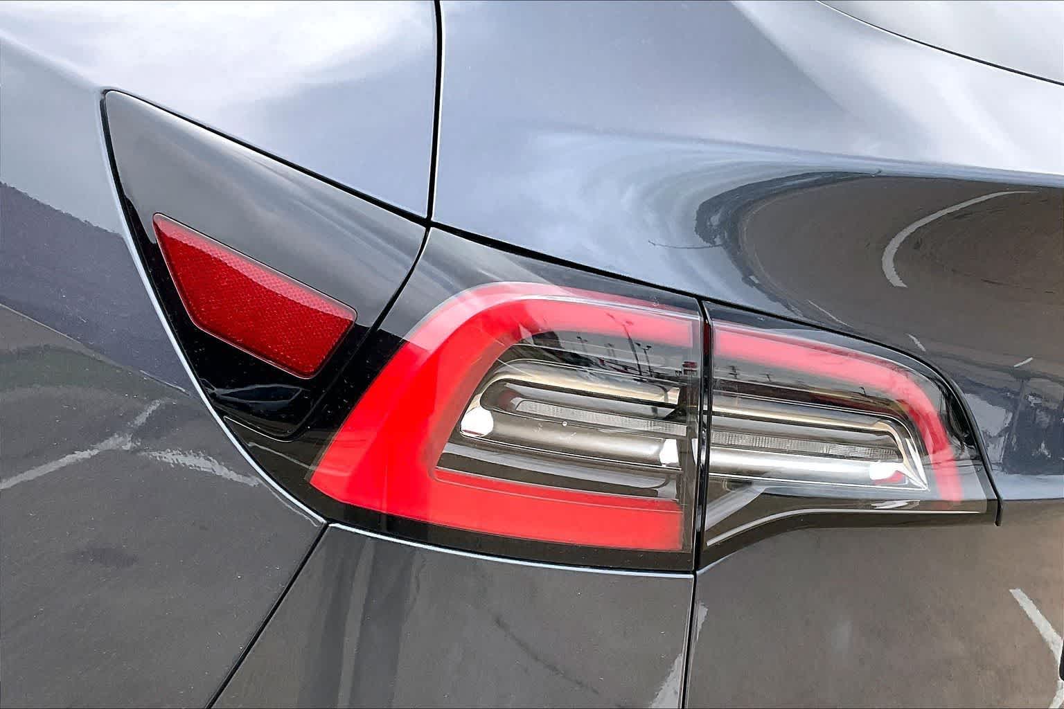Thumbnail: 2021 Tesla Model Y - 32