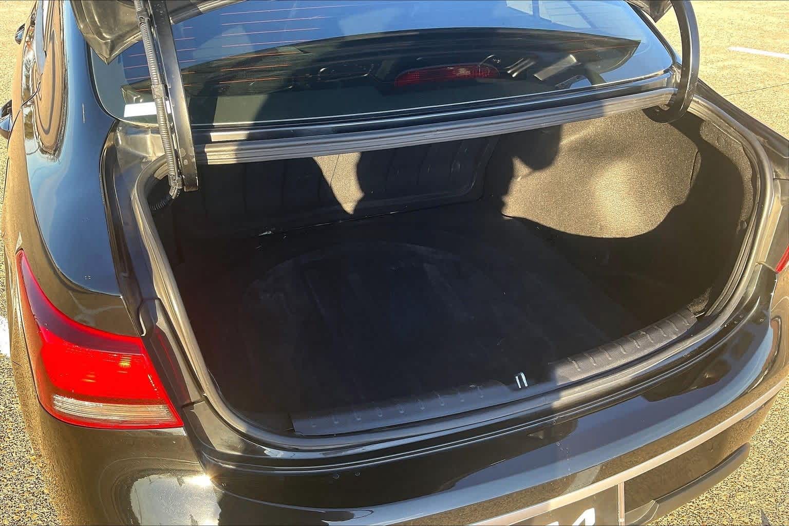 Thumbnail: 2023 Kia Rio - 14