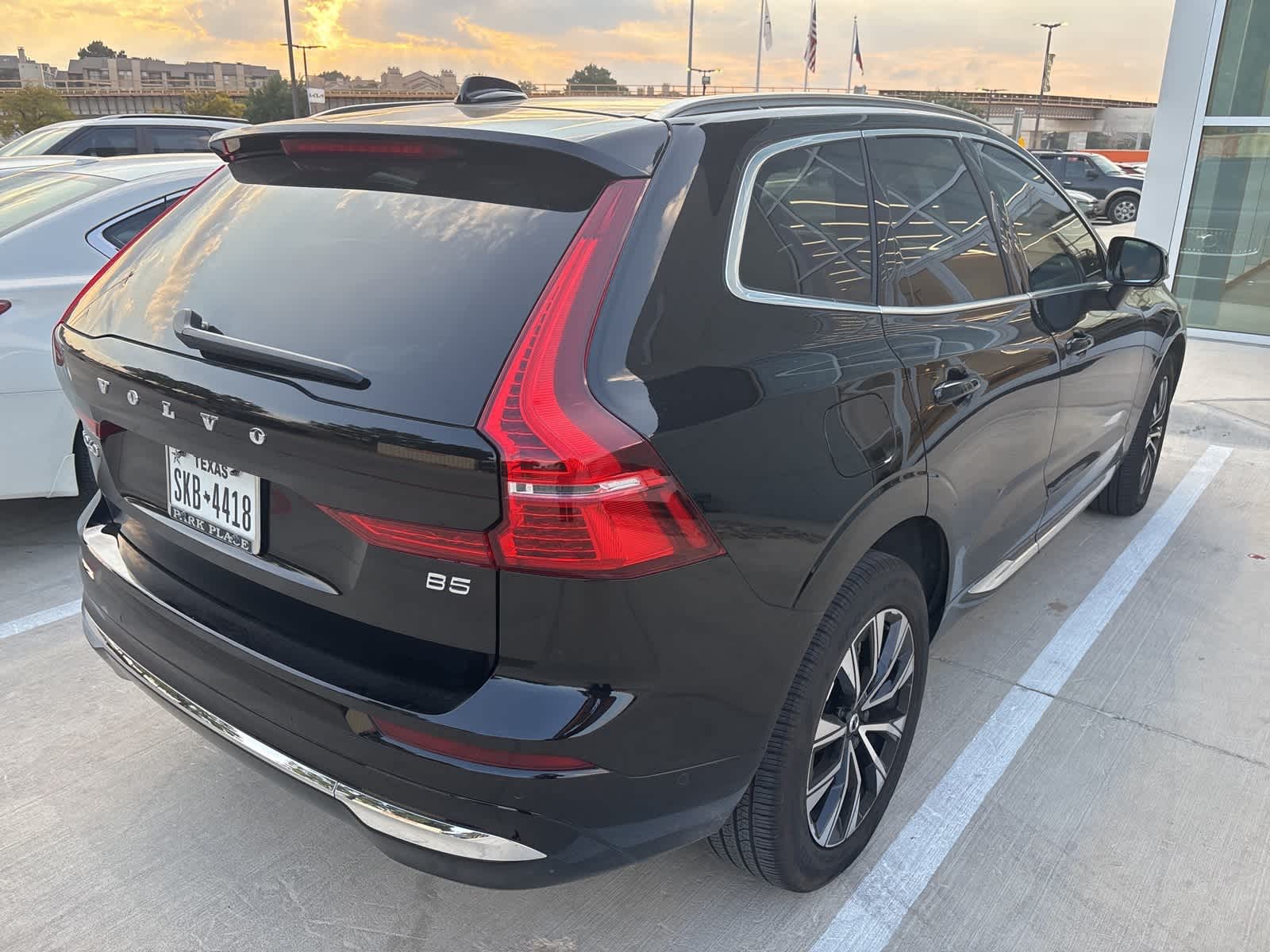 Thumbnail: 2023 Volvo XC60 - 4