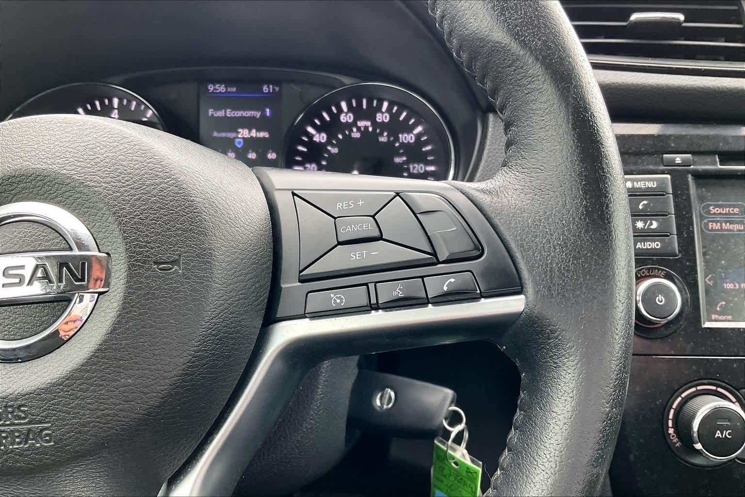 Thumbnail: 2019 Nissan Rogue - 25