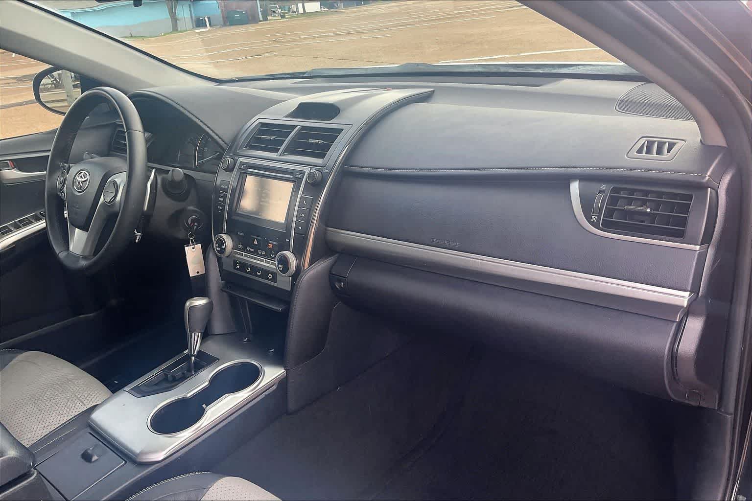 Thumbnail: 2014 Toyota Camry - 22
