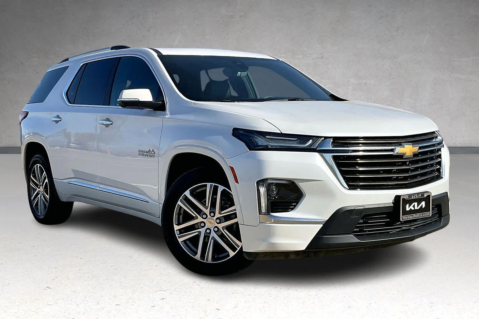 Thumbnail: 2023 Chevrolet Traverse - 21