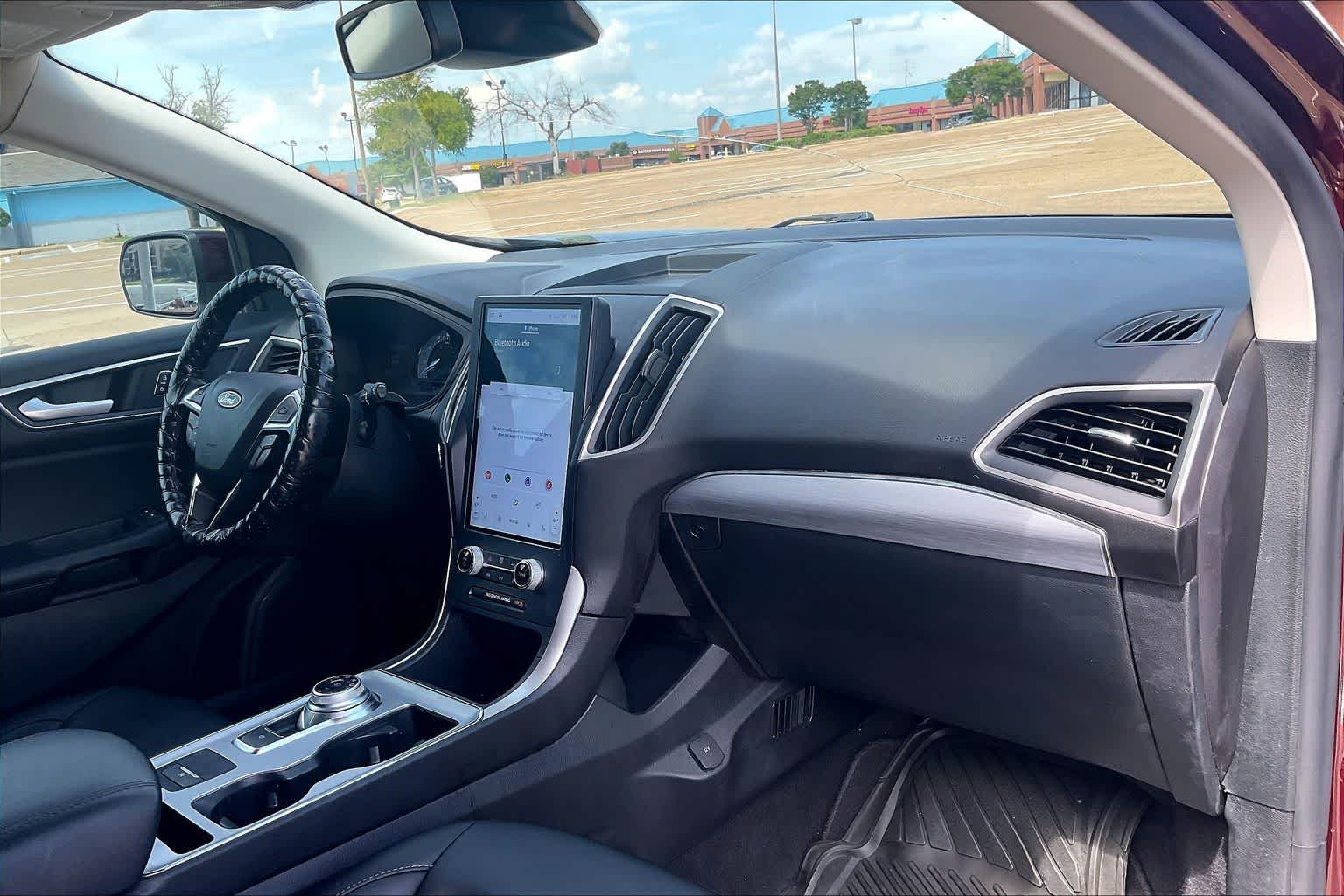 Thumbnail: 2022 Ford Edge - 22