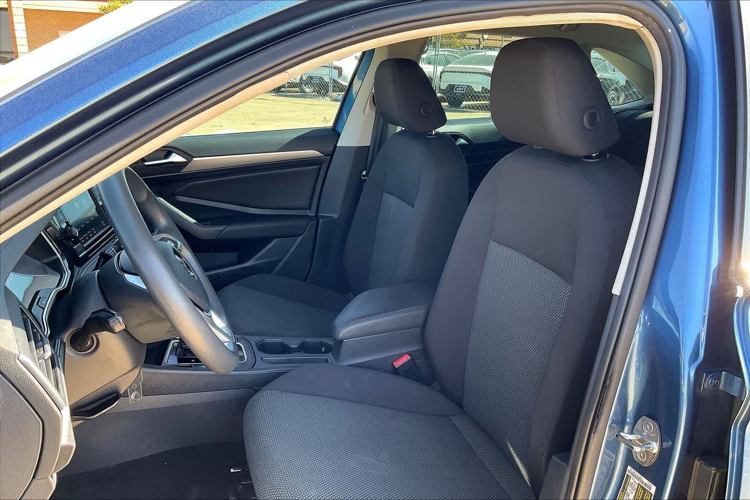 Thumbnail: 2021 Volkswagen Jetta - 10