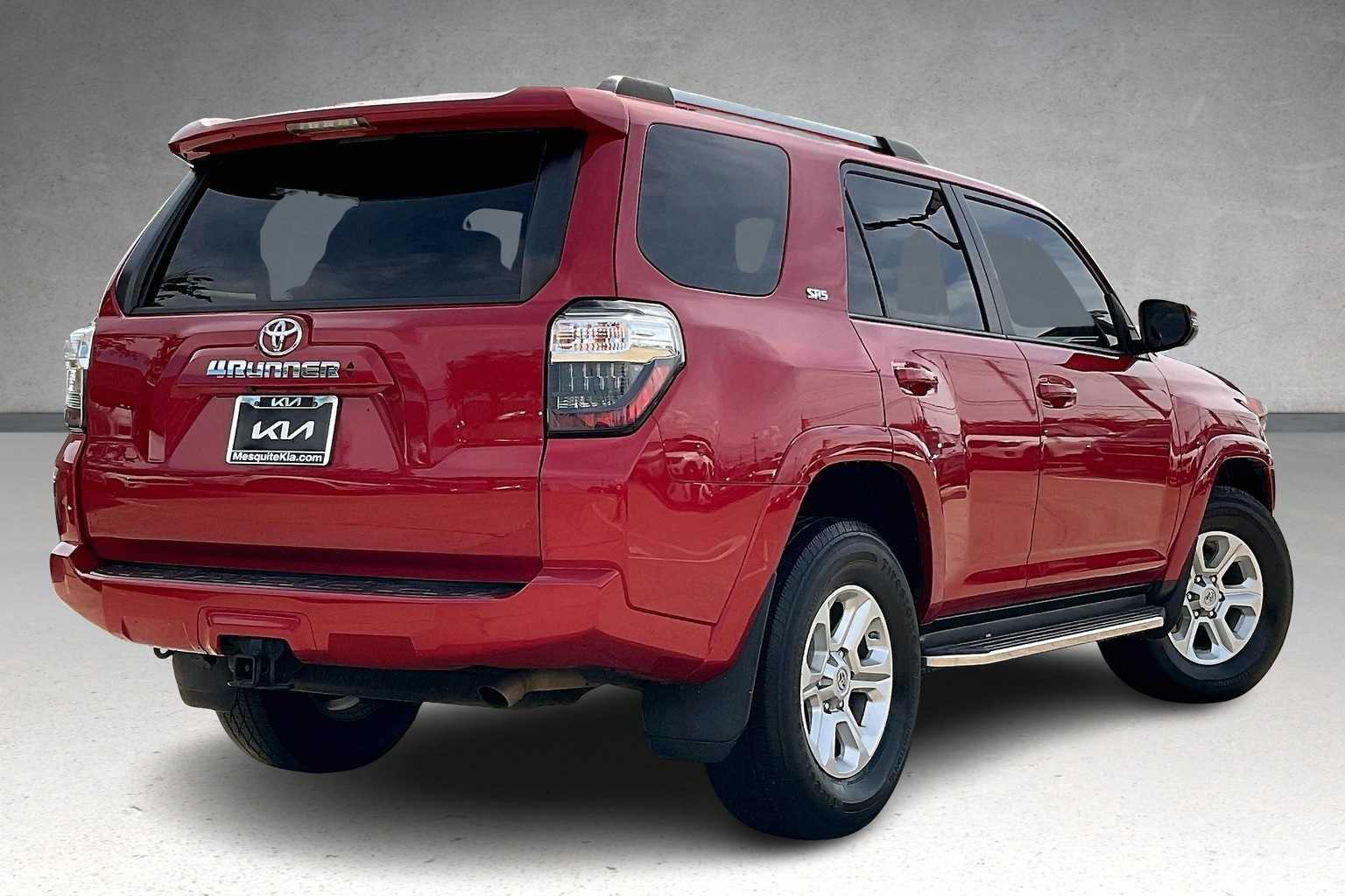 Thumbnail: 2020 Toyota 4Runner - 22