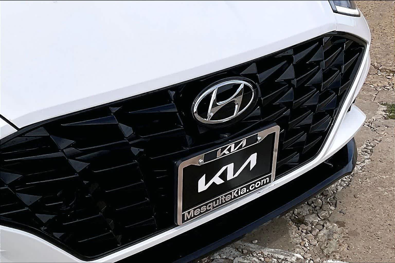 Thumbnail: 2023 Hyundai Sonata - 32