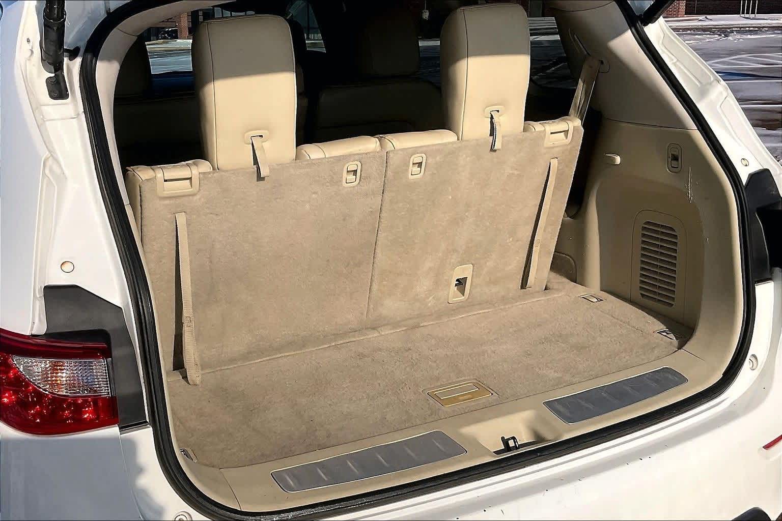 Thumbnail: 2013 INFINITI JX35 - 18