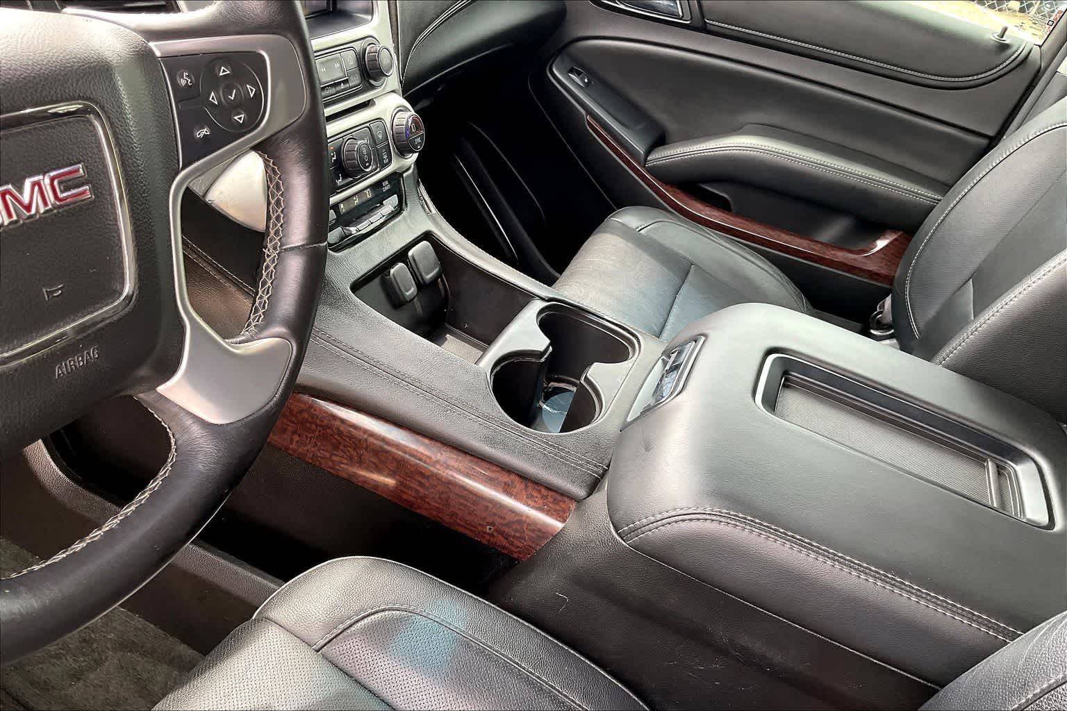 Thumbnail: 2015 GMC Yukon - 16