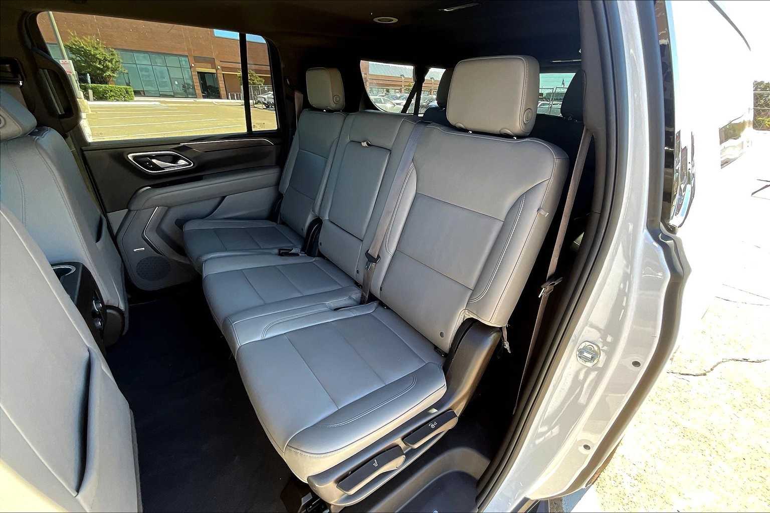 Thumbnail: 2023 Chevrolet Suburban - 29