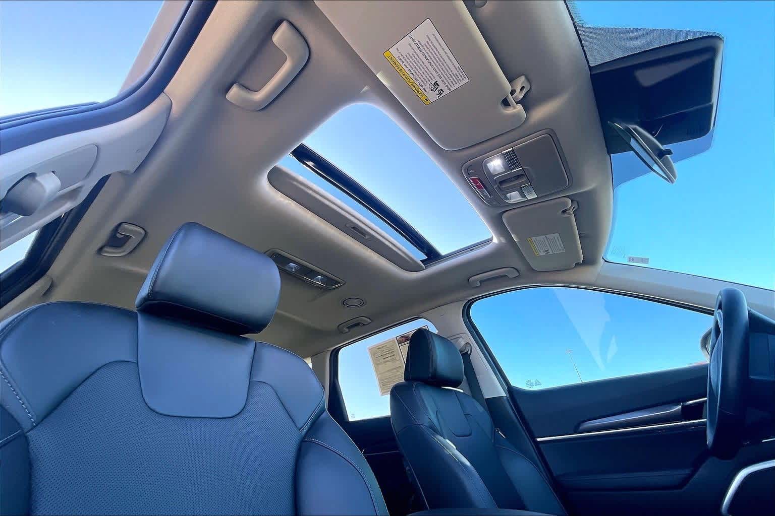 Thumbnail: 2023 Kia Telluride - 30