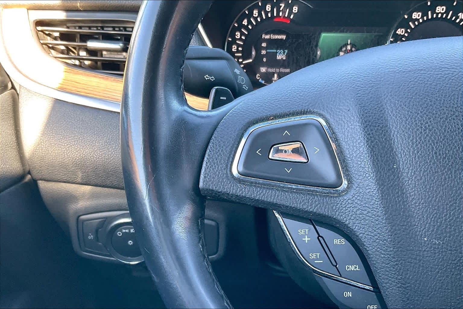 Thumbnail: 2015 Lincoln MKC - 24