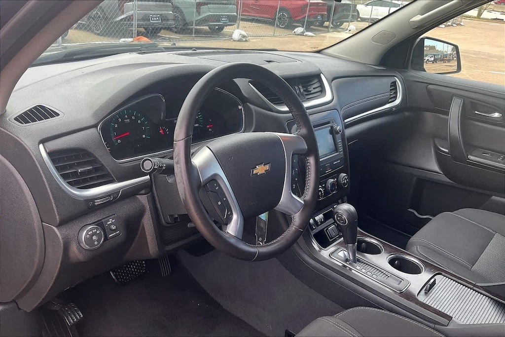 Used 2017 Chevrolet Traverse LT w/1LT SUV