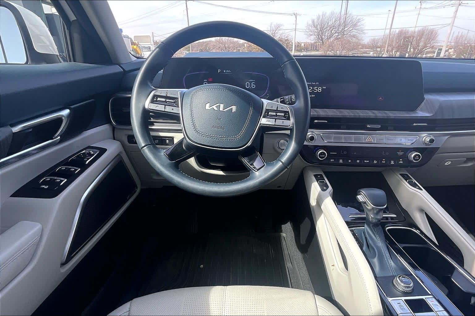 Thumbnail: 2025 Kia Telluride - 13