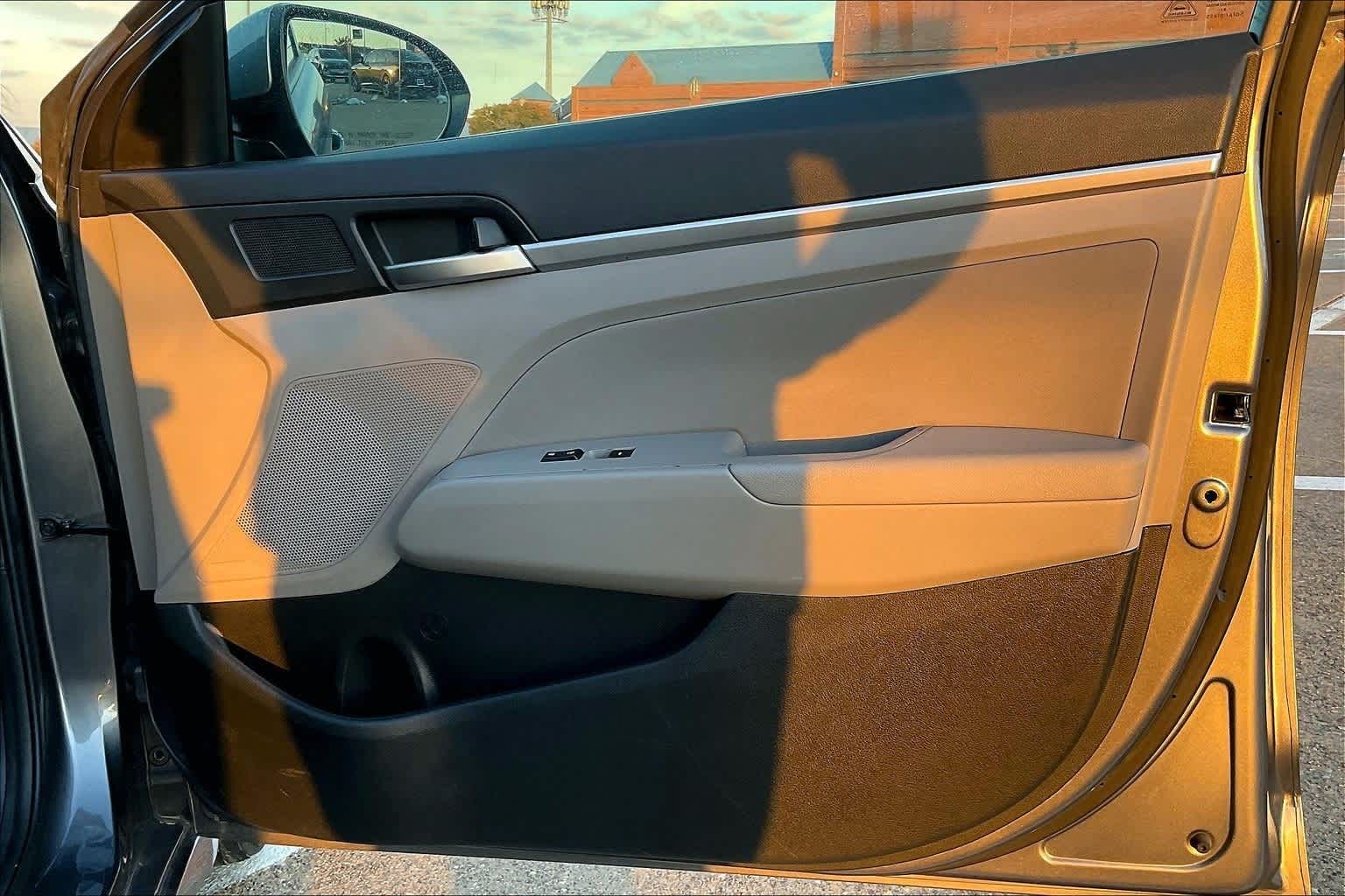 Thumbnail: 2019 Hyundai Elantra - 27