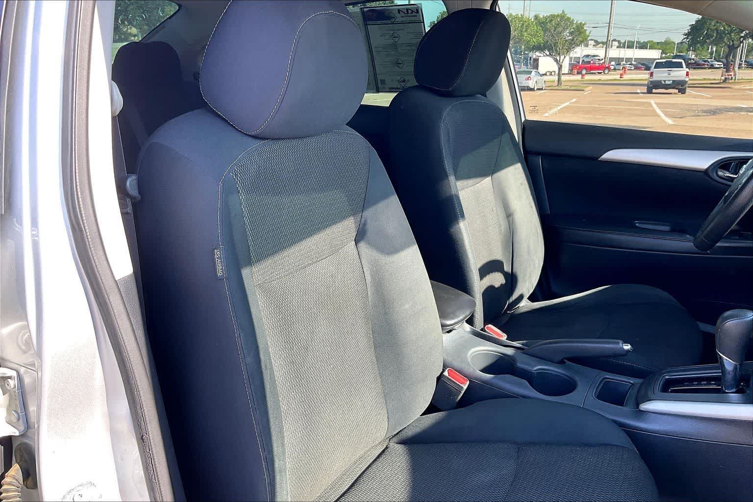 Thumbnail: 2019 Nissan Sentra - 11