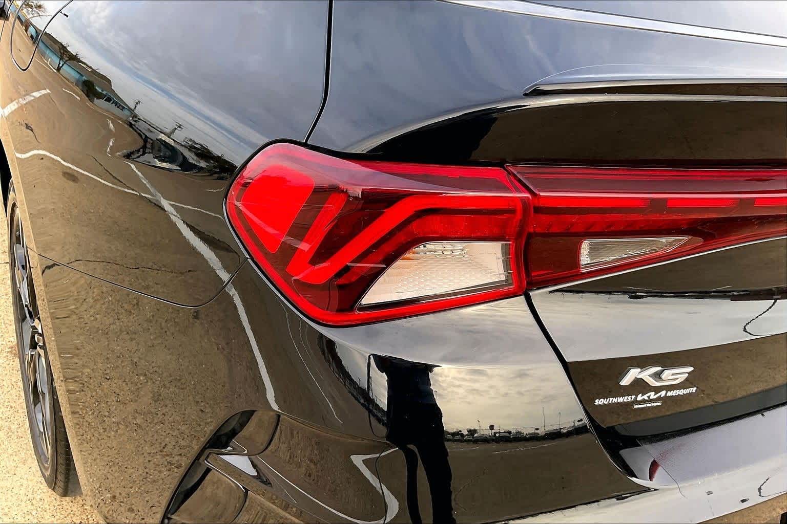 Thumbnail: 2022 Kia K5 - 32