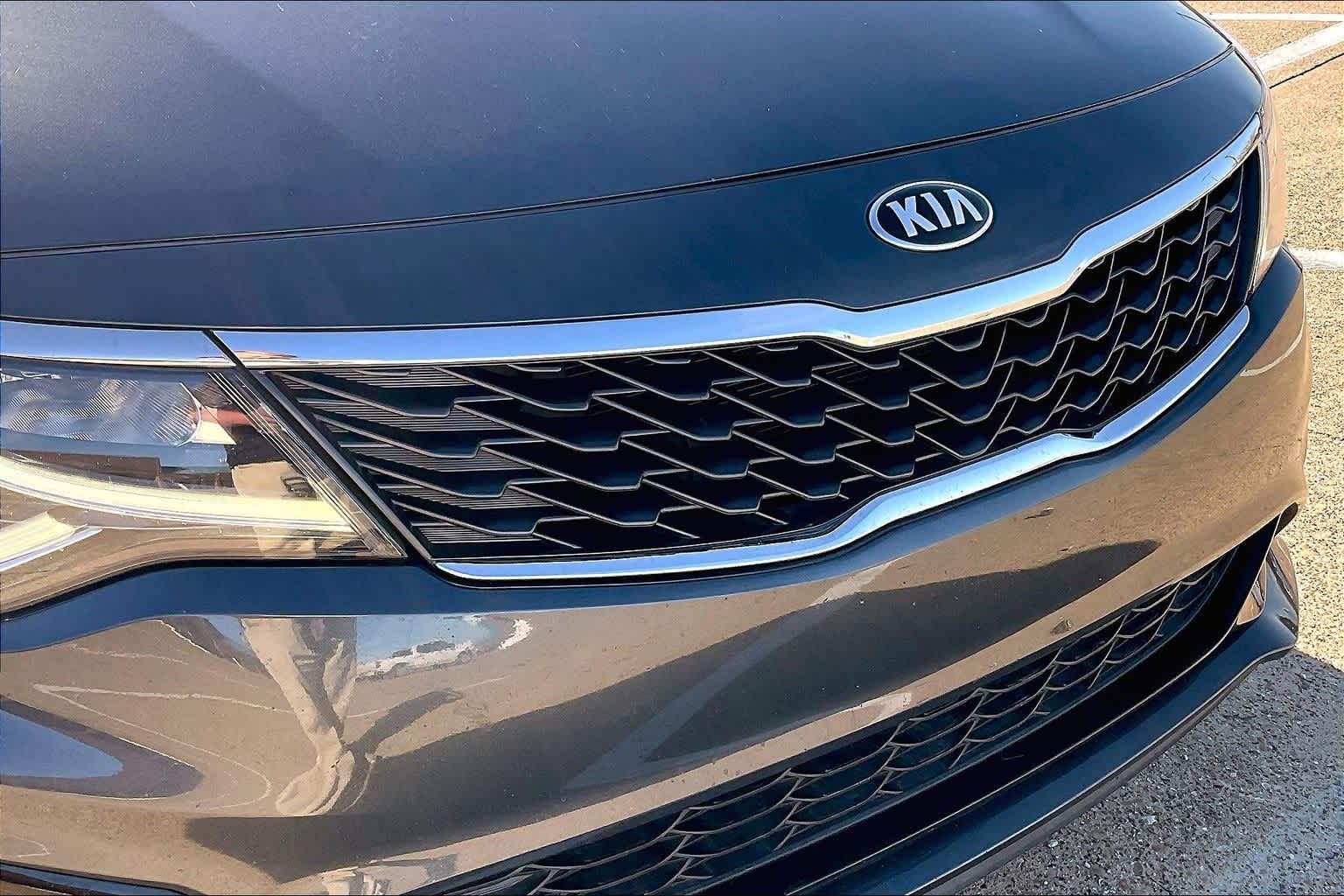 Thumbnail: 2020 Kia Optima - 32
