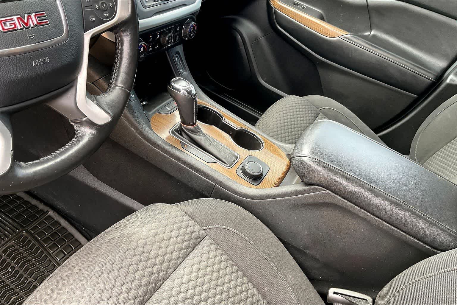 Thumbnail: 2018 GMC Acadia - 15
