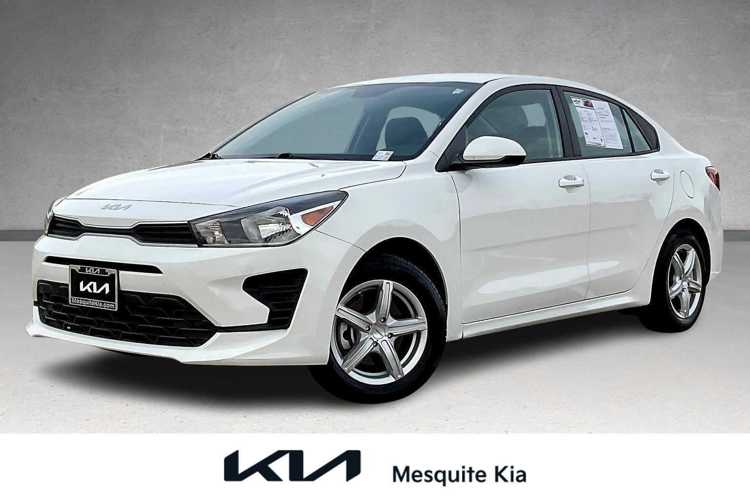 Thumbnail: 2022 Kia Rio - 1