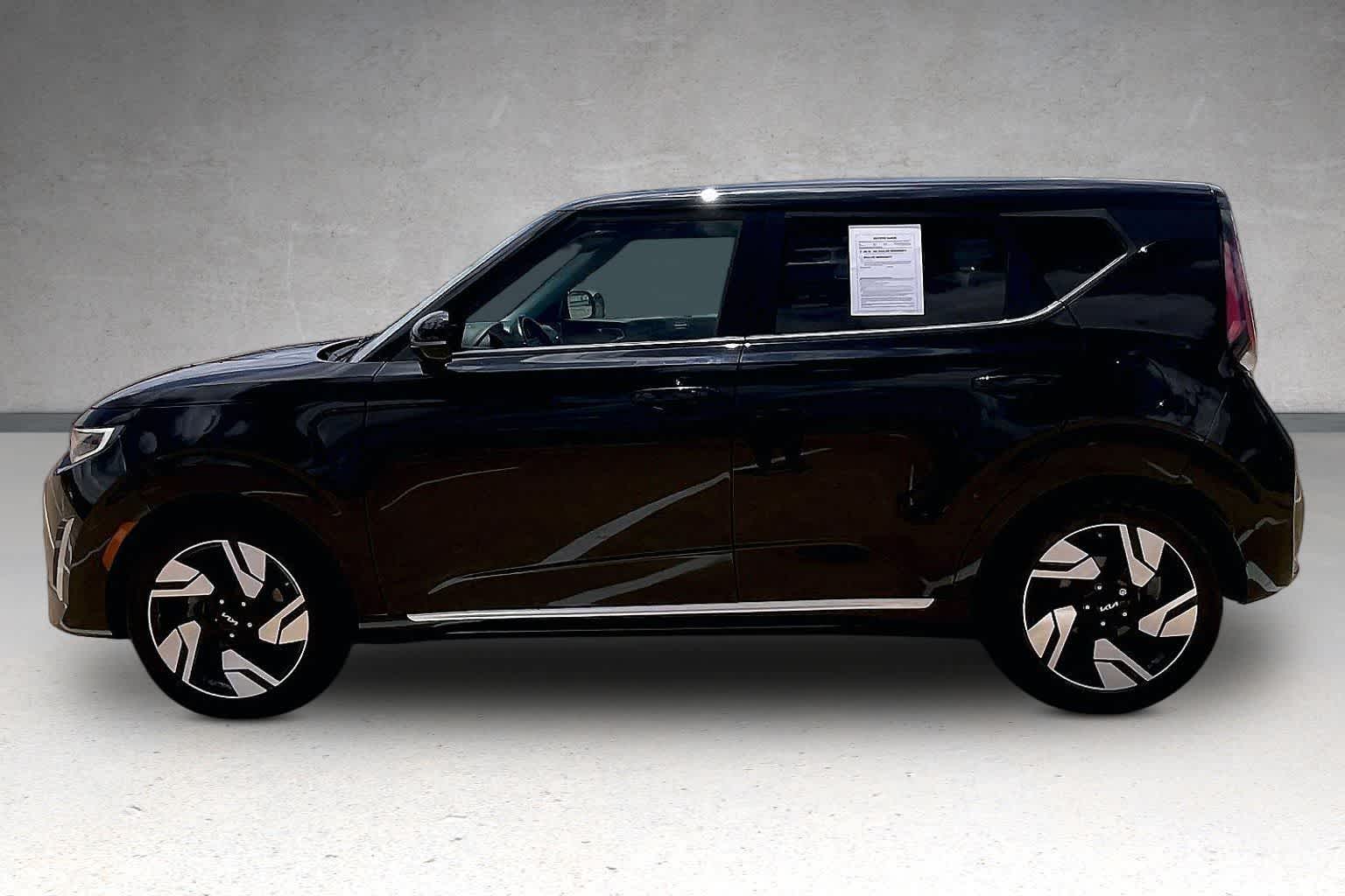 Thumbnail: 2023 Kia Soul - 3