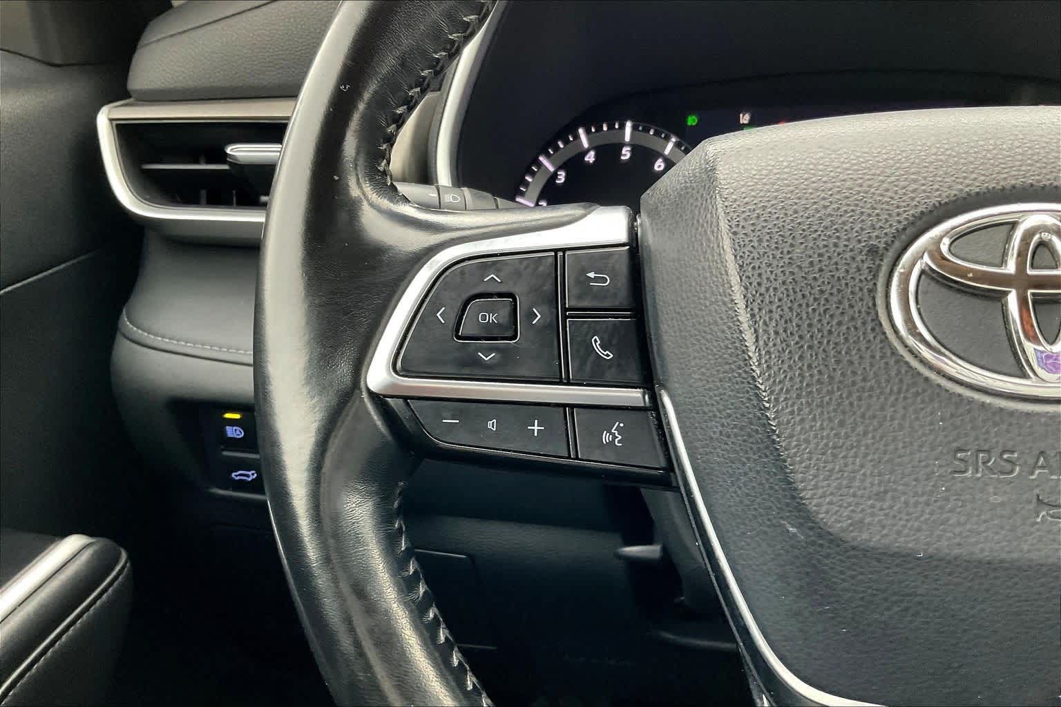 Thumbnail: 2021 Toyota Highlander - 24