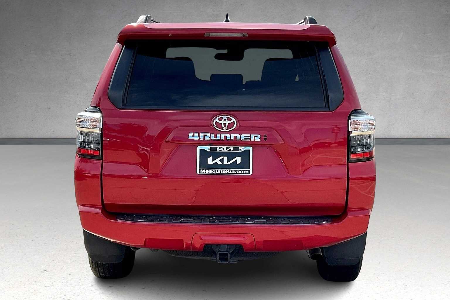 Thumbnail: 2020 Toyota 4Runner - 5