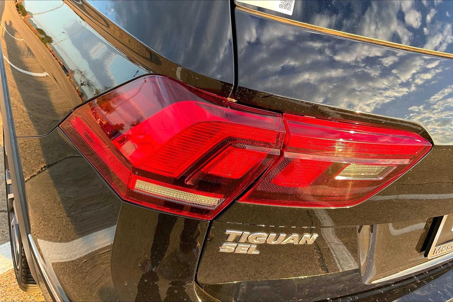 Thumbnail: 2020 Volkswagen Tiguan - 32