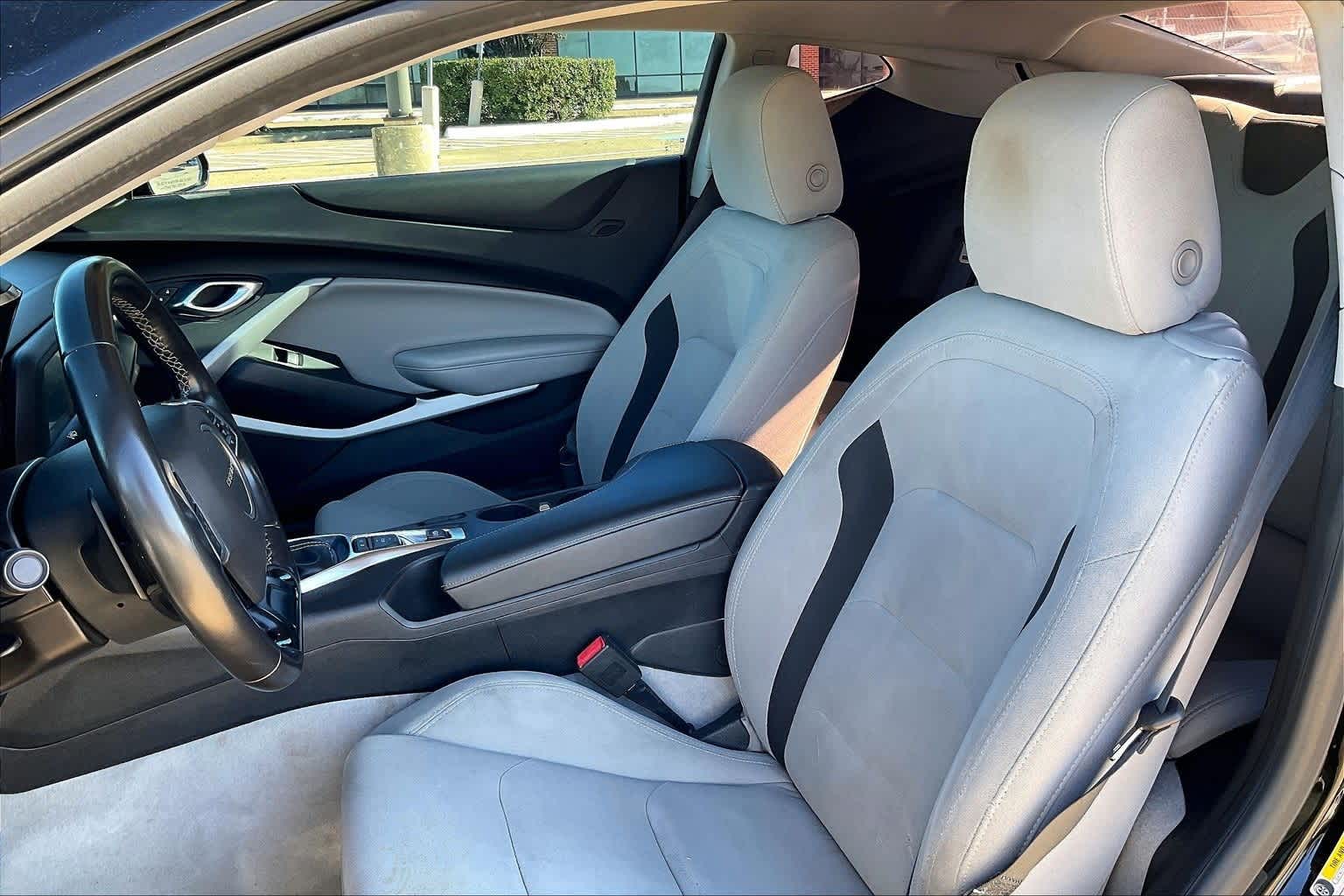 Thumbnail: 2018 Chevrolet Camaro - 11