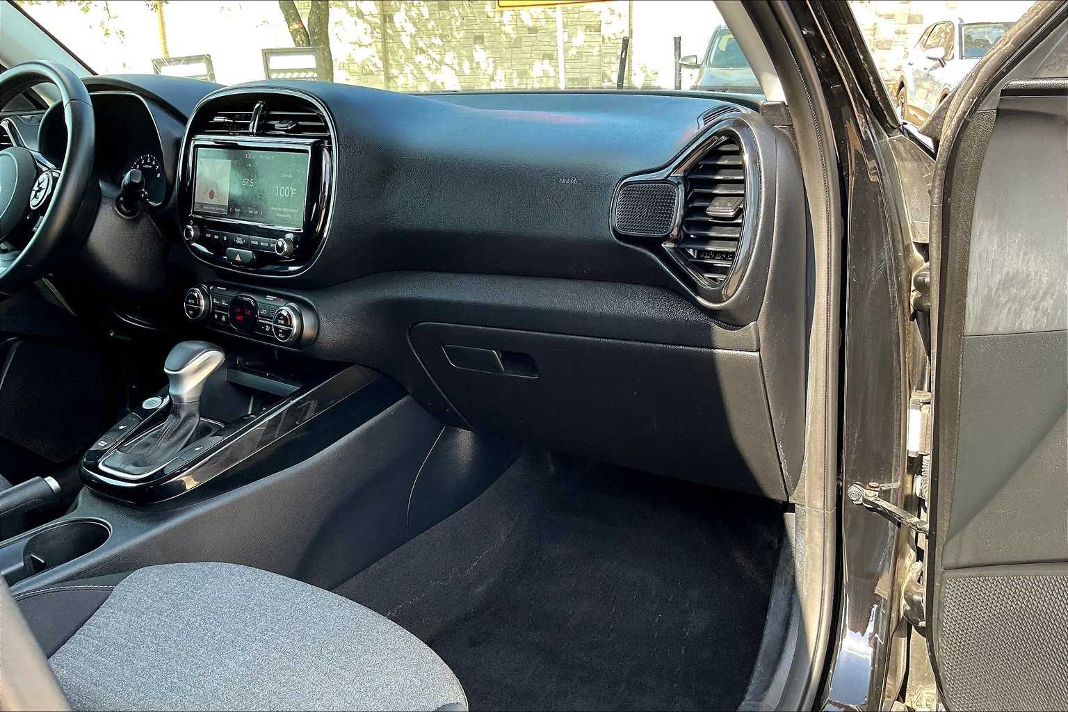 Thumbnail: 2021 Kia Soul - 23