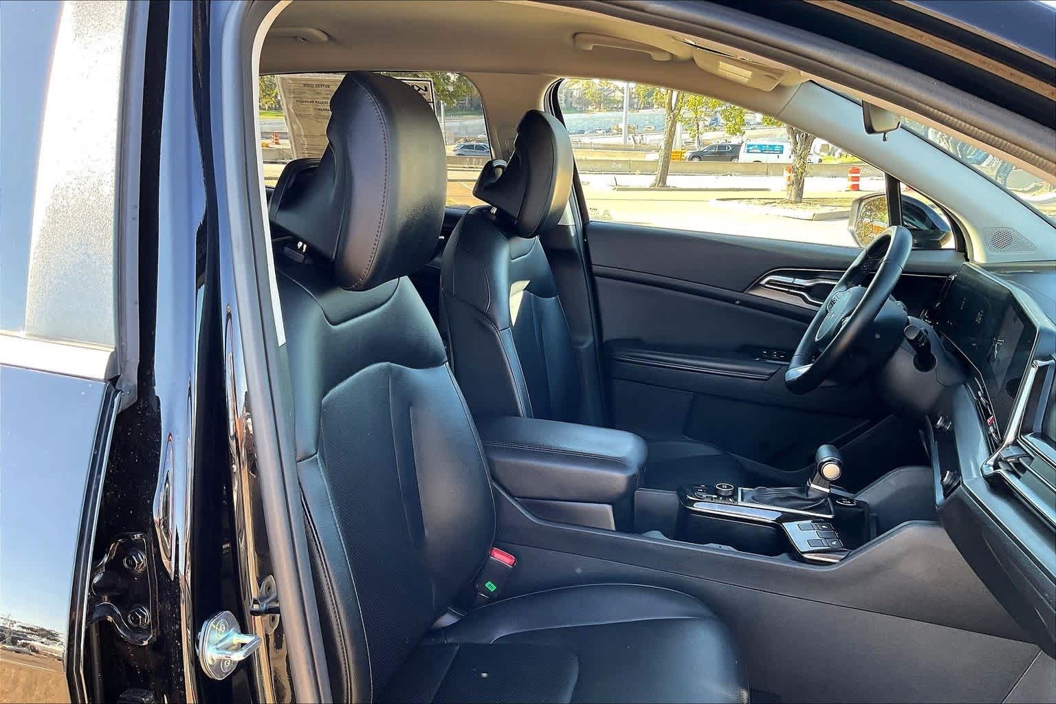 Thumbnail: 2023 Kia Sportage - 12