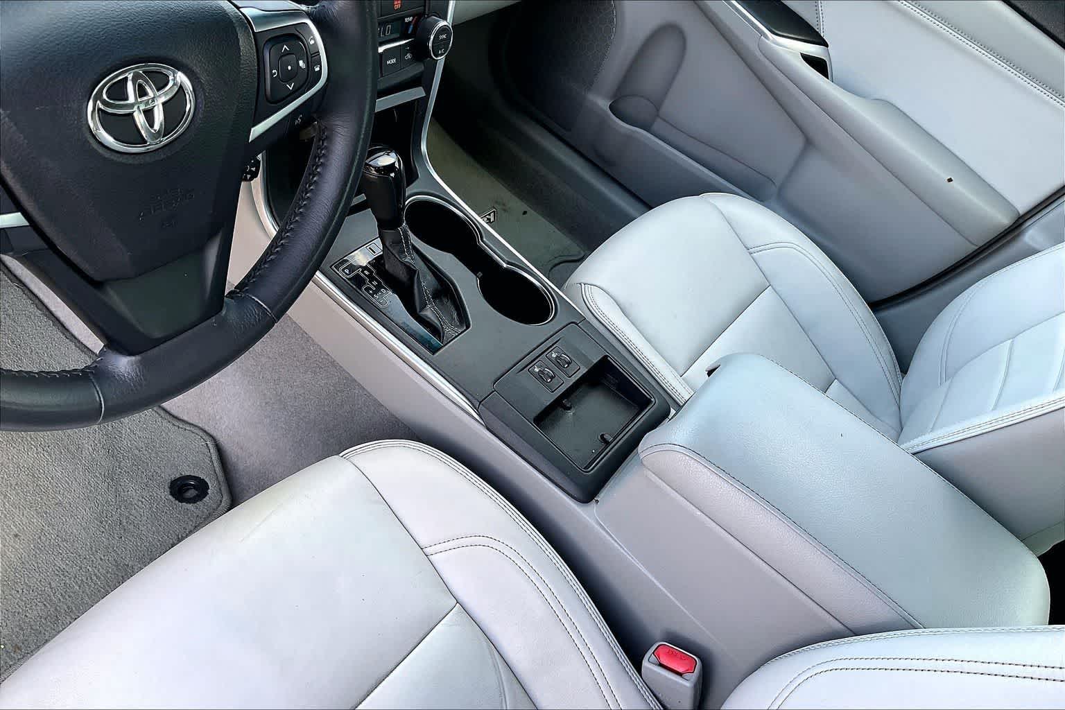Thumbnail: 2017 Toyota Camry - 15