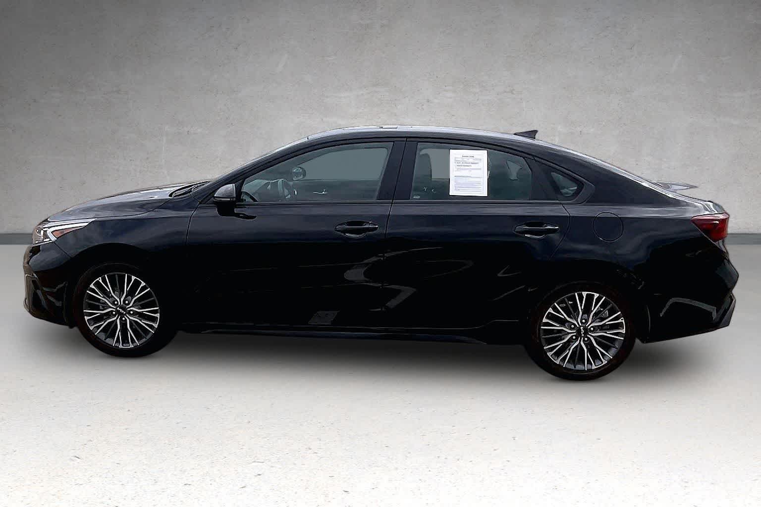 Thumbnail: 2024 Kia Forte - 3